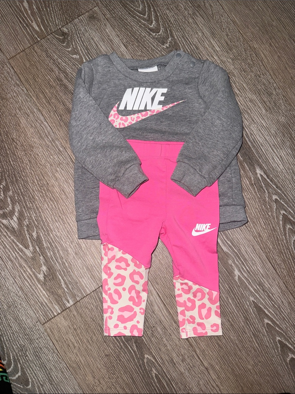 Nike Grey Sweatshirt with Pink Leopard-Accent Leggings Set